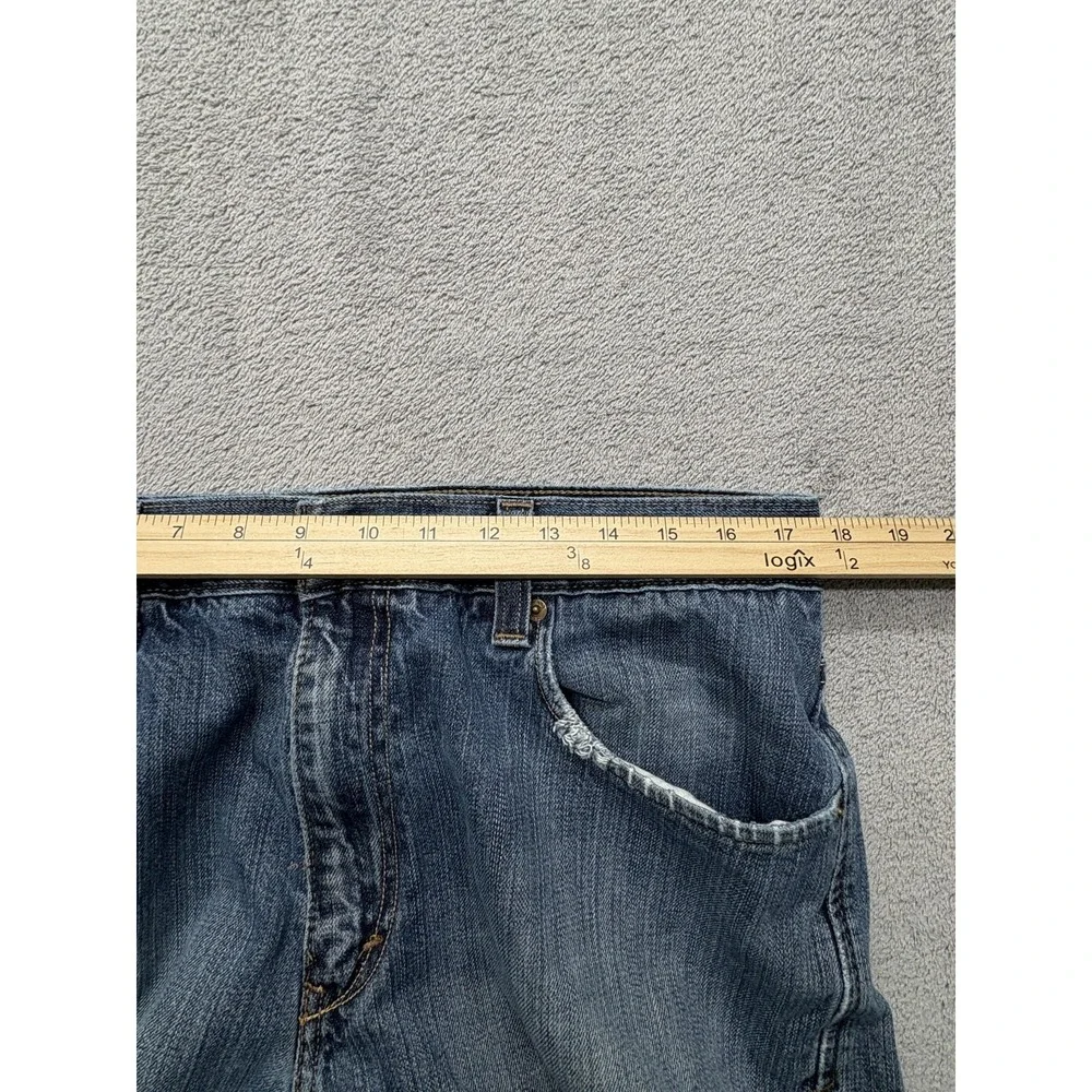 Levis levis 569